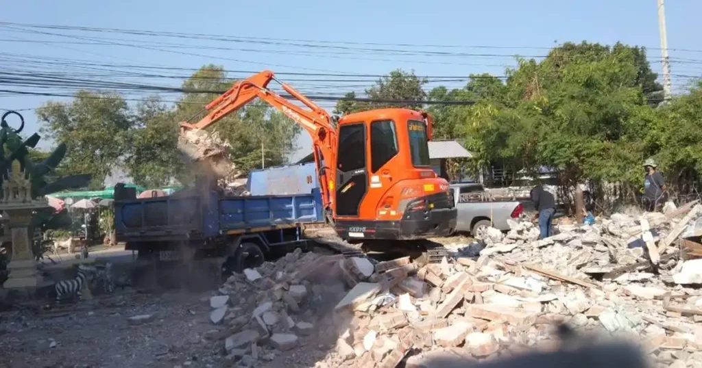 รถแบคโฮรับจ้างอุบลราชธานี